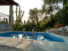 Villa Skylight - Two Bedroom Villa & Studio with Private Swimming Pool, Garden and Sea View